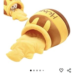 Cozy Honey Pot Cat Bed - Yellow and Brown